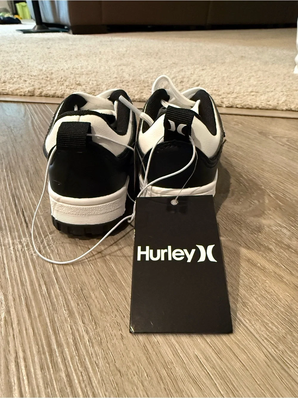 NWT Hurley Kids Black and White Lace-Up Sneakers - Picture 3 of 5